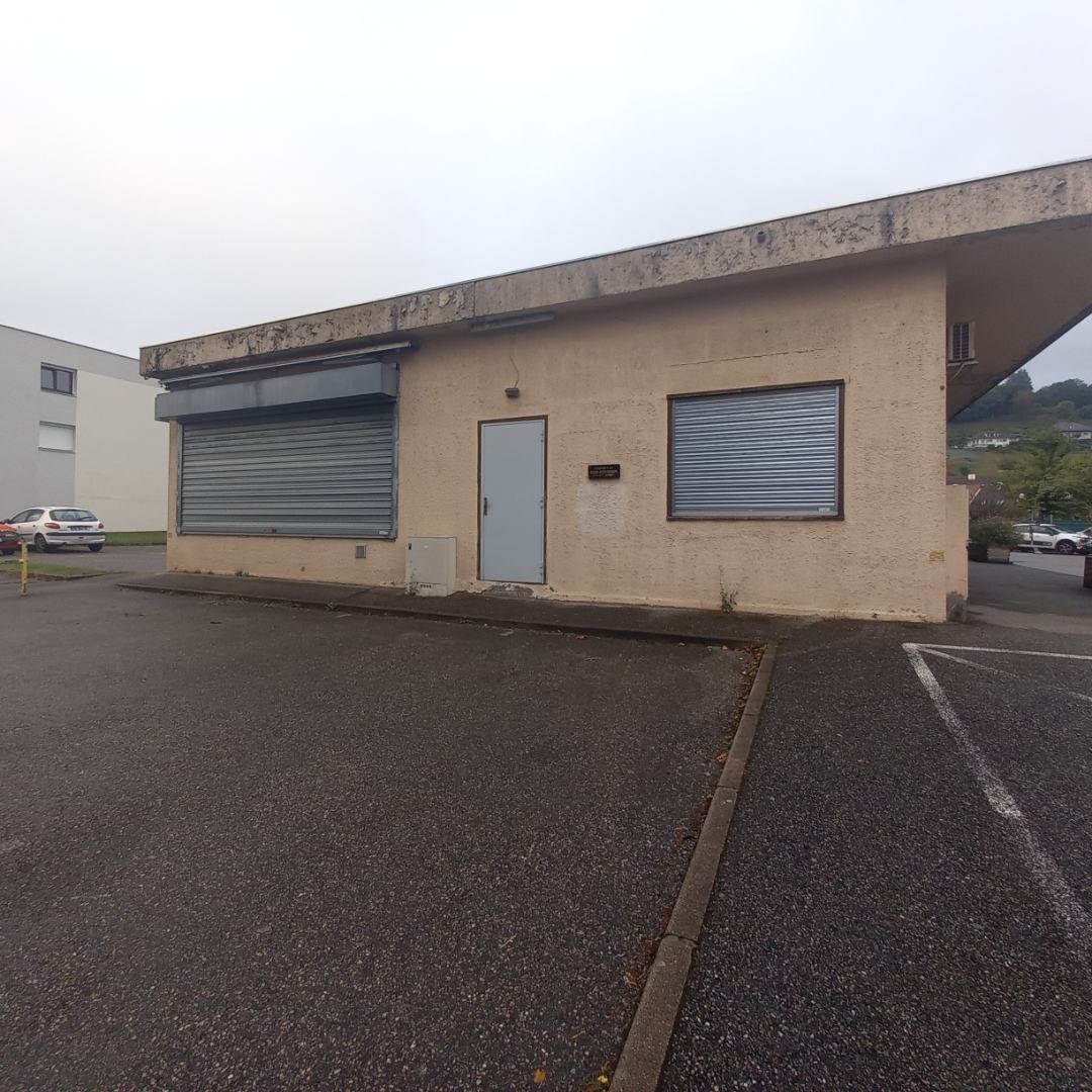 Ravalement de façade de commerces à Cognin — photo 8