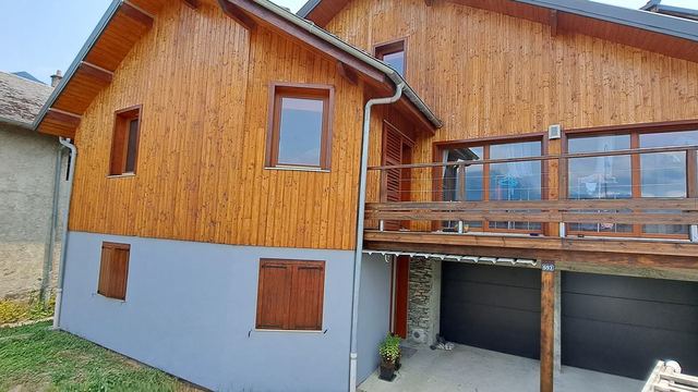Réfection de façade et bardage bois à Chamoux-sur-Gelon