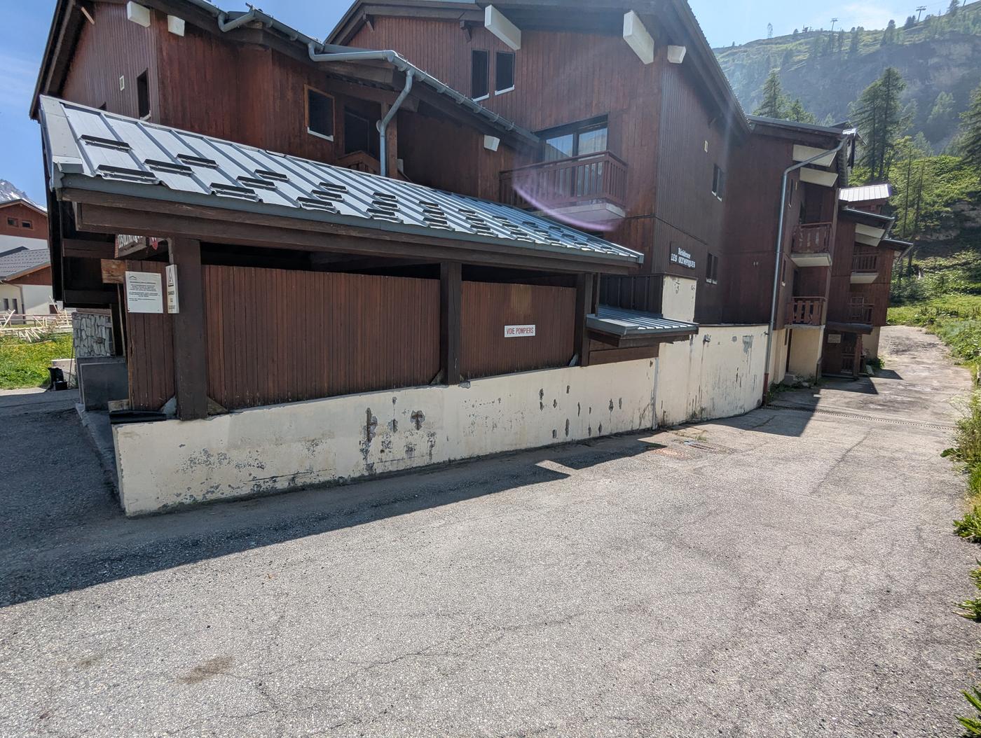 Rénovation des peintures de façade d'une copropriété à Tignes — photo 6