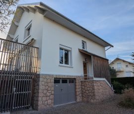 Façade rénovée après travaux de peinture à Chambéry