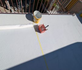 Entoilage de la dalle et des nez de marches lors de la rénovation de la terrasse à Challes-les-Eaux