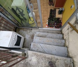 Terrasse avant rénovation à Challes-les-Eaux