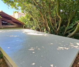 Sol de terrasse rénové après travaux de peinture à Communay