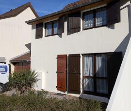 Façade rénovée après travaux à Cognin