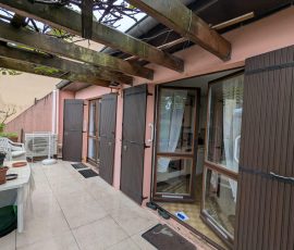 Boiseries avant rénovation à Cognin
